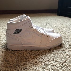 Air Jordan 1’s All White